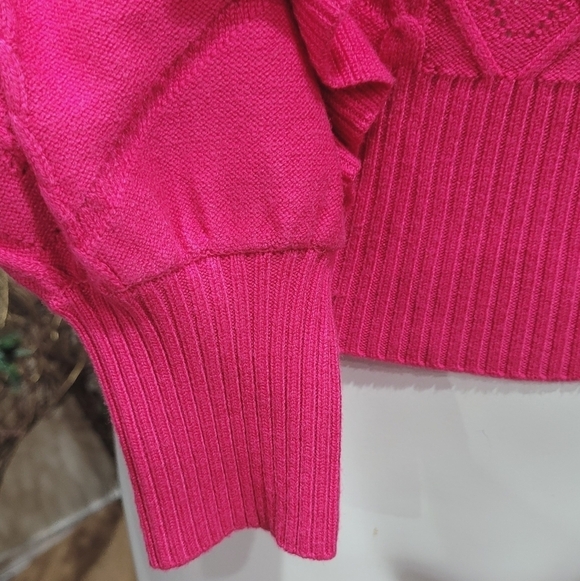 white house black market Crew Neck Pink Sweater W/ Ruffle Details Women's Sz XS - Picture 10 of 13